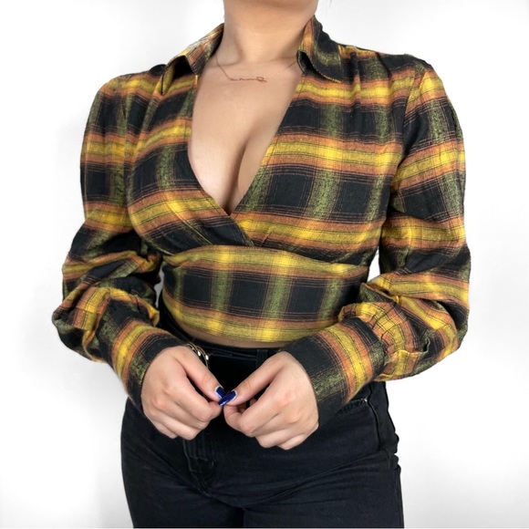 BUNNY BOUTIQUE - Sabrina Top - NWT - Plaid Cropped Long Sleeve Top - Picture 2 of 2